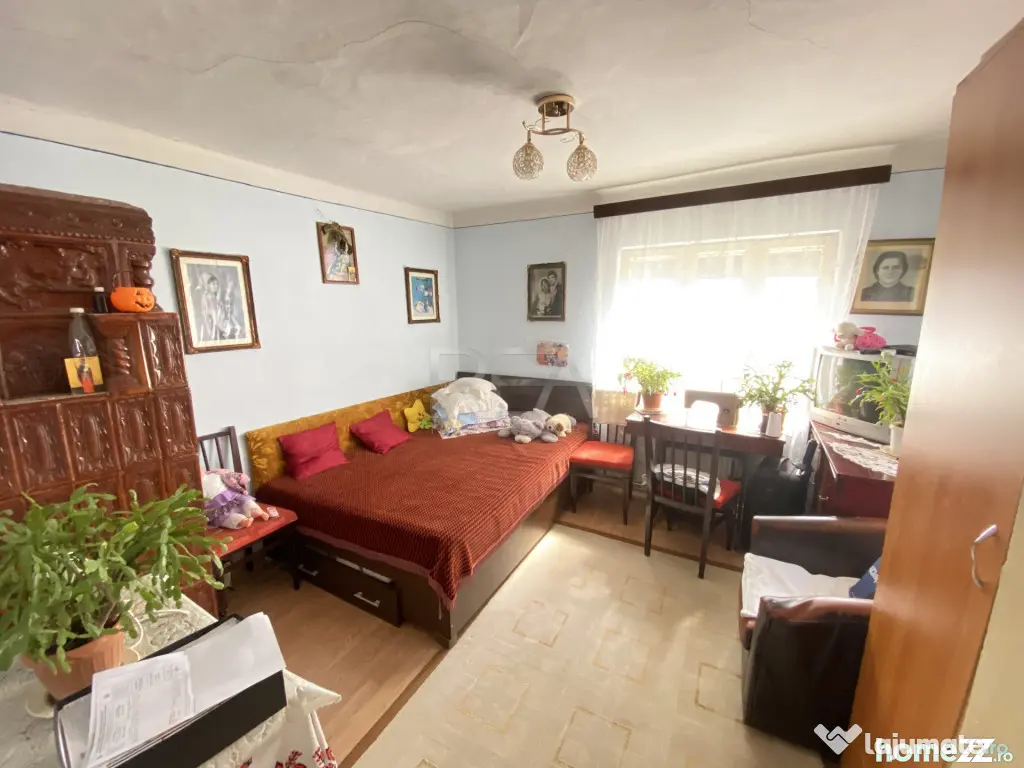 Casa cu Garaj- Zona Teius
