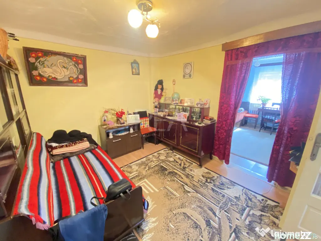 Casa cu Garaj- Zona Teius