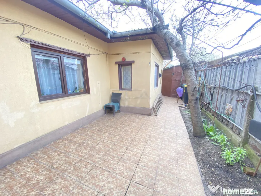 Casa cu Garaj- Zona Teius