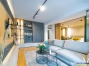 Cosmopolit Central, Studio LUX in fin aliniament, parcare s 