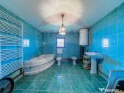 Casă mare de vânzare, comuna Iratoșu 