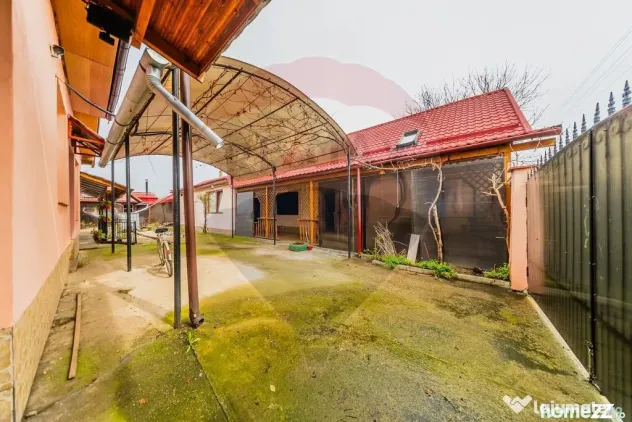Casă spatioasa cu teren de 2877 mp de vânzare in Irato?...