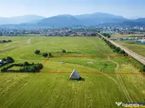 Teren intravilan pretabil:constructie blocuri vile investiti