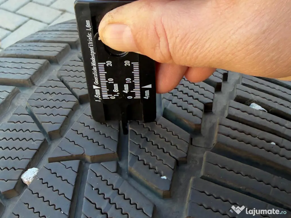 Set 4 anvelope Continental 235/ 45 R18 V - IARNA