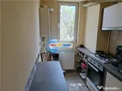 Calea Vacaresti ,Garsoniera etajul 2 centrala,parcare subte 