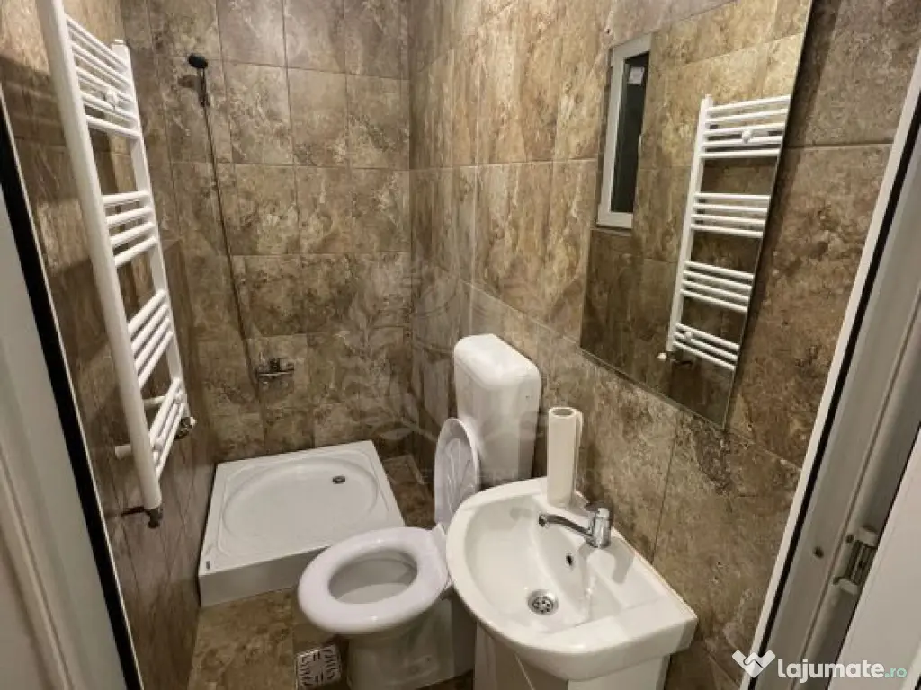 Casa de , D+P+M in Urlati, zona centrala