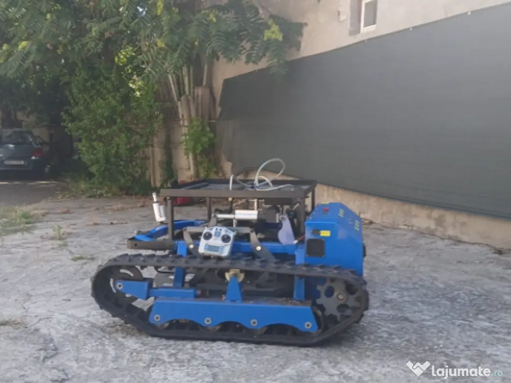 Roboți de Tuns Iarbă cu Telecomandă – Disponibil Imediat