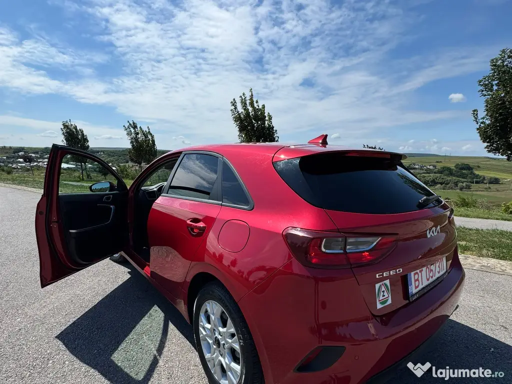 Kia cee'd 2023 mild hybrid