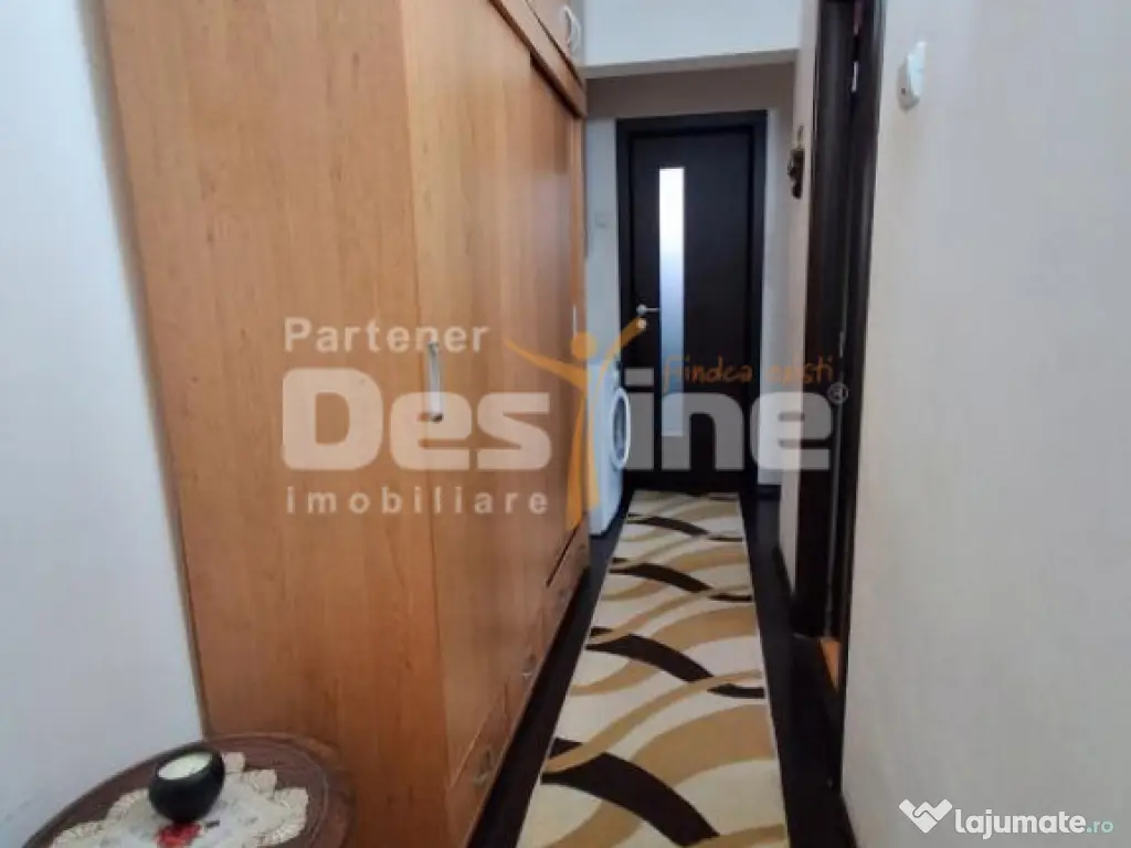 Apartament 3 Camere Semiecomandat - Dacia