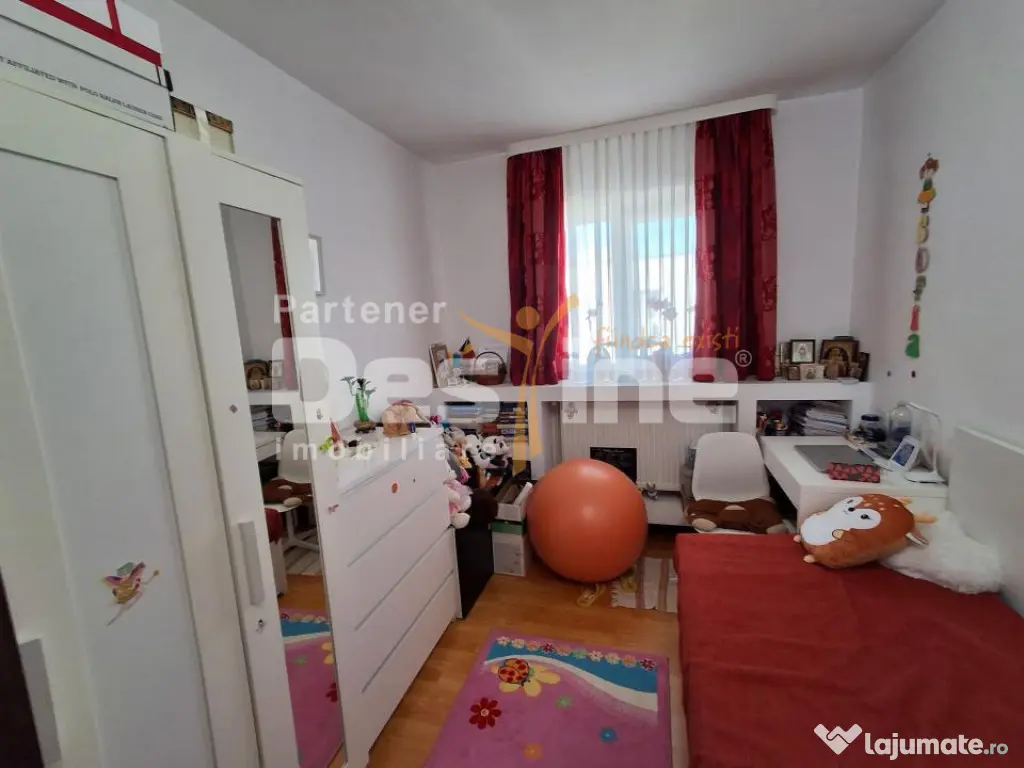 Apartament 3 Camere Semiecomandat - Dacia