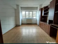 Apartament 3 camere, decomandat - zona Racadau 