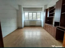 Apartament 3 camere, decomandat - zona Racadau