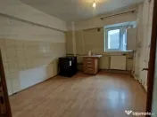 Apartament 3 camere, decomandat - zona Racadau 