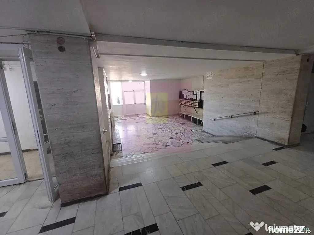 Garsoniera, renovata si mobilata Grand Arena metrou Apara...