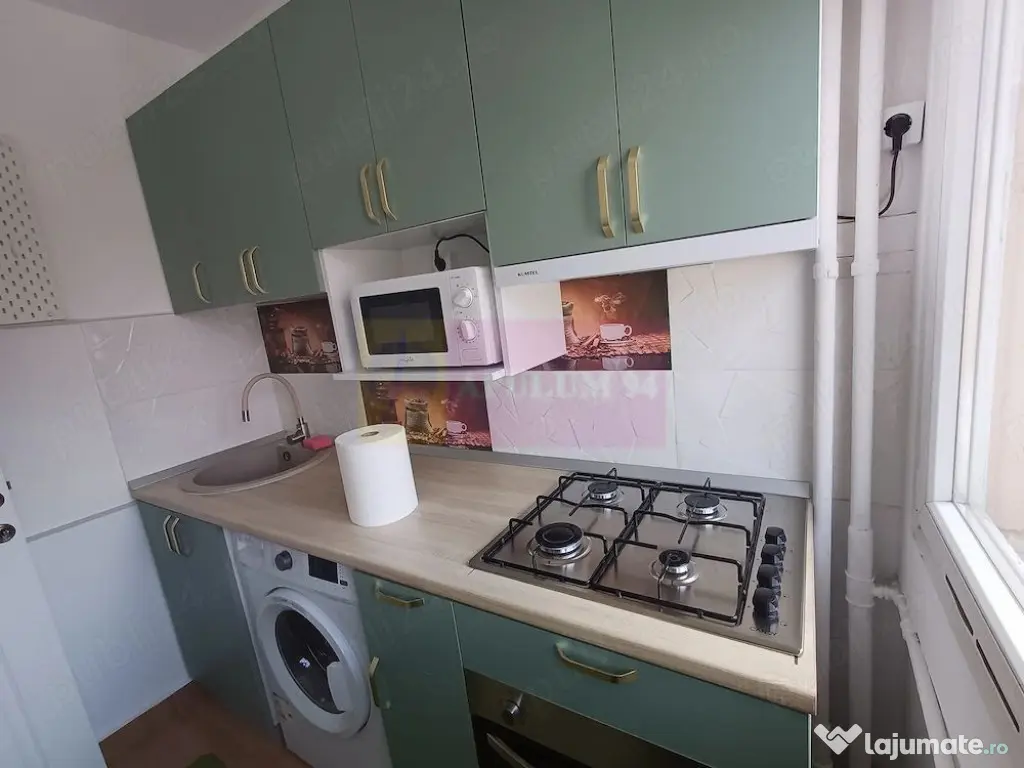 Garsoniera, renovata si mobilata Grand Arena metrou Apara...