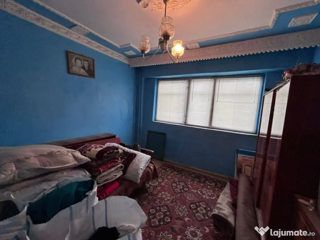 Apartament 2 camere 56mp, zona Vidin, etaj 3/4.