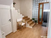 Casa in apreciabil potential,cu terase, curte,gradina echipa 