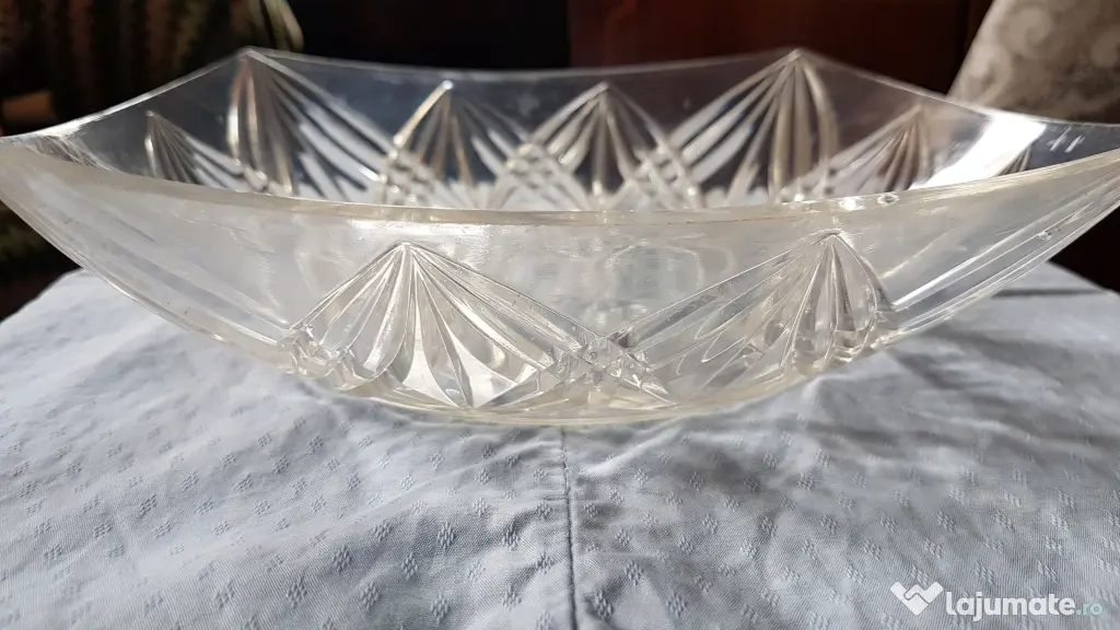 Platou inalt material plastic pt fructe,dulciuri sau alte produse. Import URSS