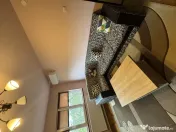 Canapea extensibilă + 2 tabureți