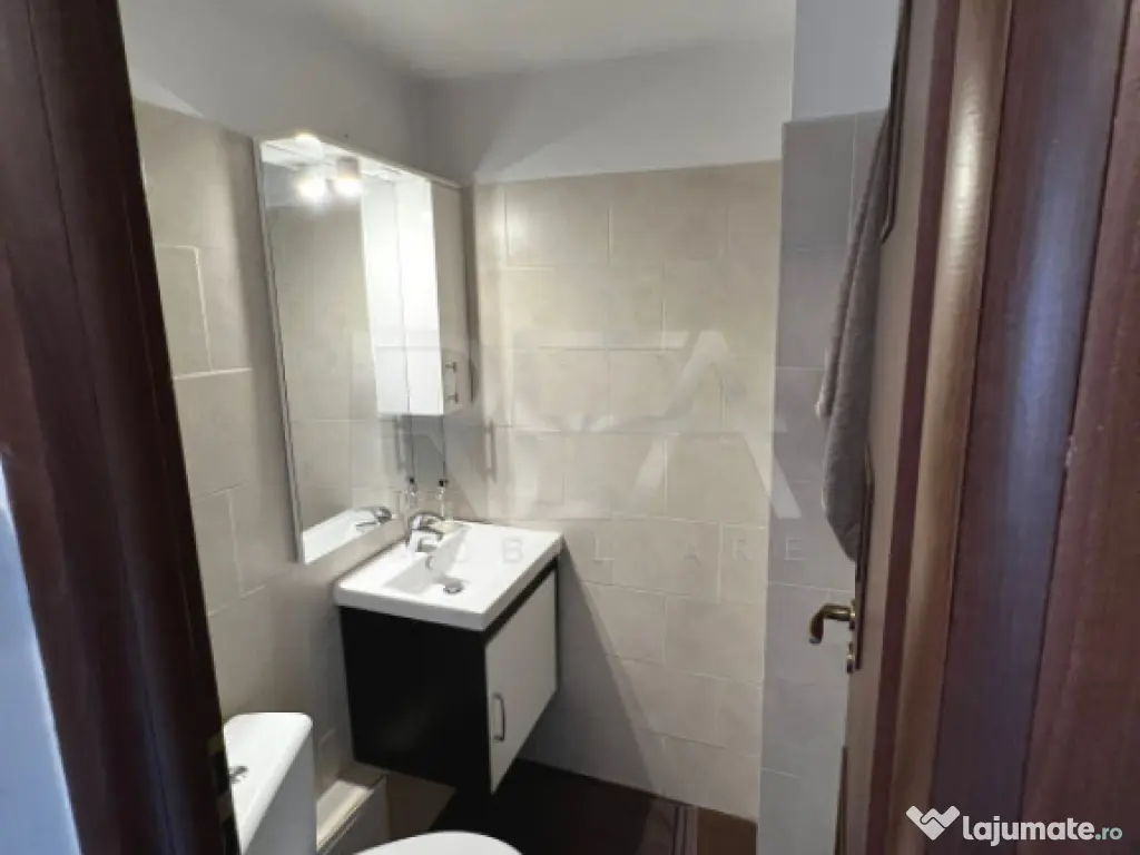 3 camere Vitan decomandat, parcare, et. 6, an 1995, metrou,