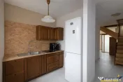 FILM! Constructie rustica tip Casa Verde, cu parau si panora 