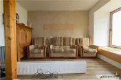 FILM! Constructie rustica tip Casa Verde, cu parau si panora 