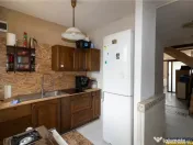 FILM! Constructie rustica tip Casa Verde, cu parau si panora 