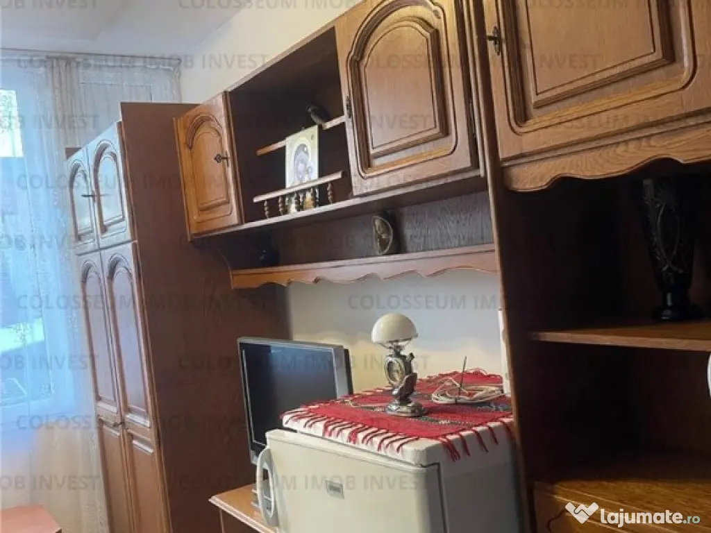 COLOSSEUM: Camera cu baie renovat mobilat utilat Astra Piata