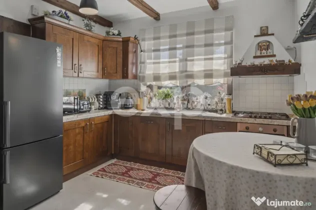 Refugiu urban în București: vilă elegantă, grădină mat