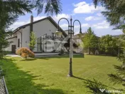 Refugiu urban în București: vilă elegantă, grădină mat 