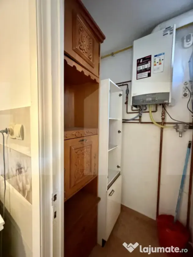Apartament 4 camere, Central