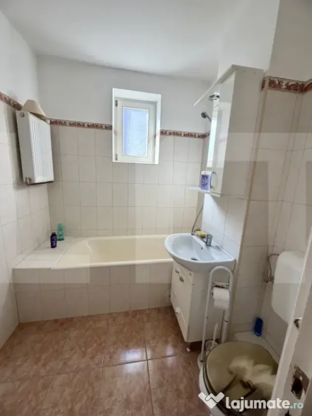 Apartament 4 camere, Central