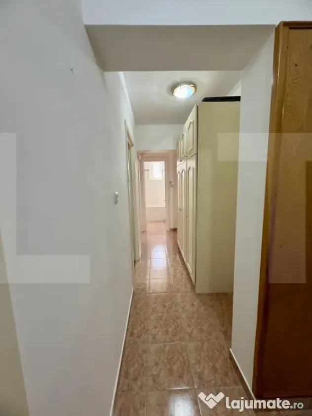 Apartament 4 camere, Central