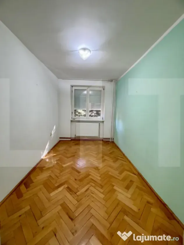 Apartament 4 camere, Central