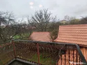 Casă spațioasă cu teren generos, aproape de centrul oraș 