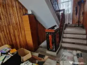 Casă spațioasă cu teren generos, aproape de centrul oraș 