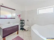 FILM! Edificiu cu identitate arhitecturala, 700mp teren, gar 