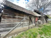 Casă cu 1.2 ha teren, liniște totală, livadă, acces asfa 