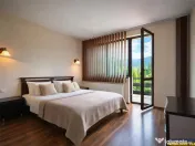 FILM!Refugiu elegant,cadru natural rar, vecinatati discrete, 