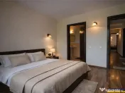 FILM!Refugiu elegant,cadru natural rar, vecinatati discrete, 