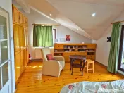 CASA LA VLADESTI - OAZA DE LINISTE APROAPE DE ORAS 