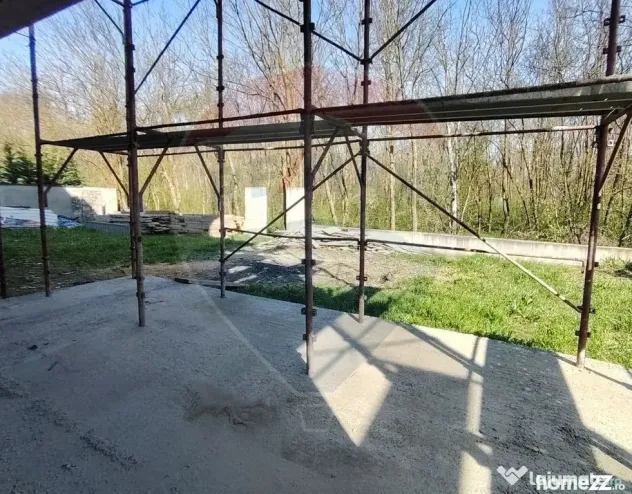 Apartament cu 3 camere CRANGUL PETRESTI.