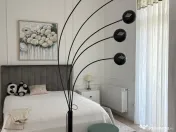 Lampadar flexibil cu multe becuri 