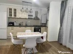 Apartament 2 camere, semidecomandat - zona Tractorul