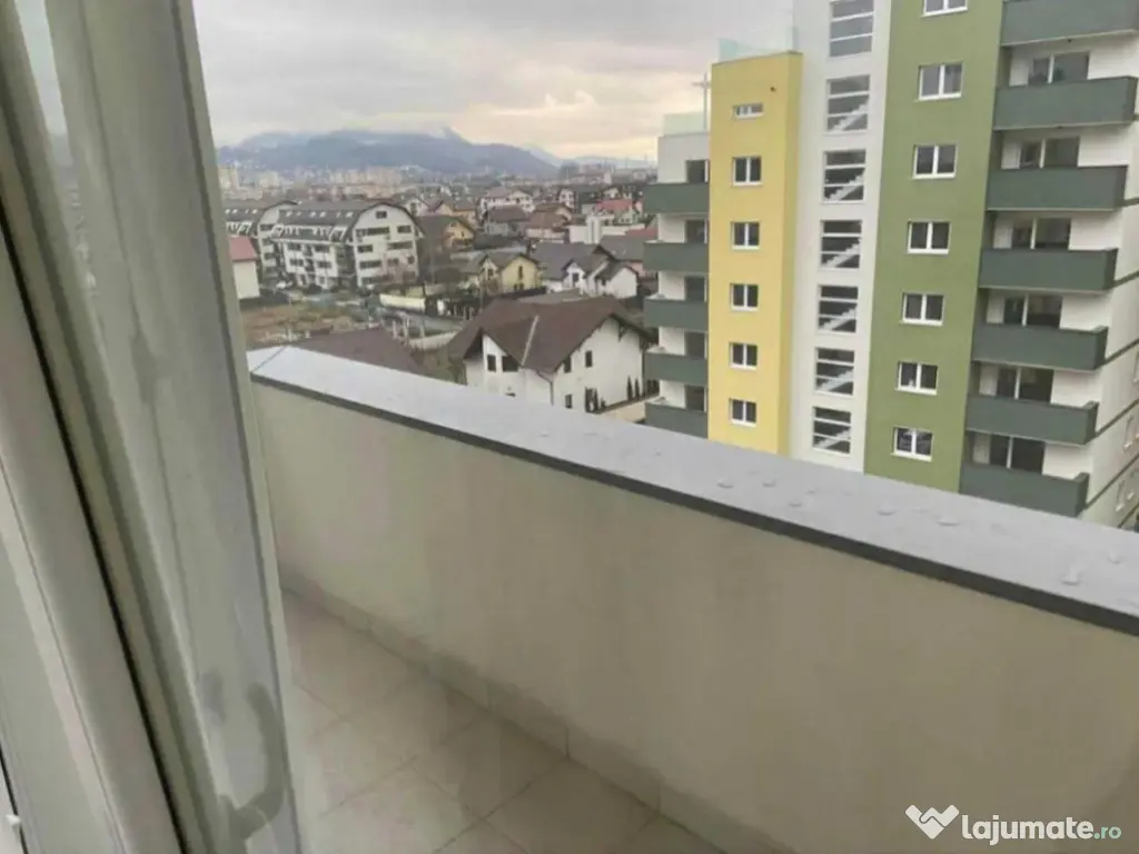 Apartament 2 camere, semidecomandat - zona Tractorul