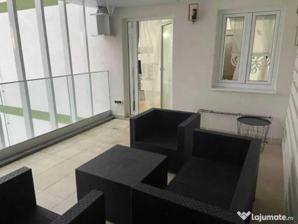 Apartament 2 camere, semidecomandat - zona Tractorul