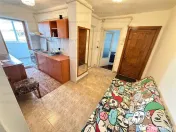 Calea Bucuresti-Paraului apartament 2 camere decomandat ,balcon mare 