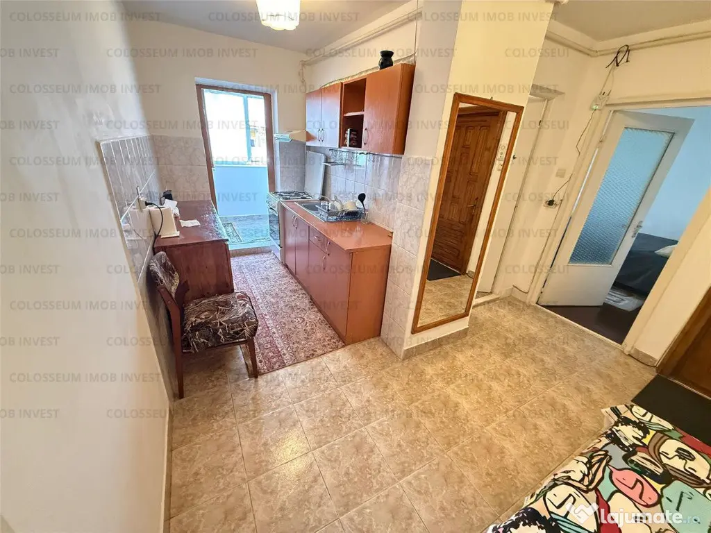 Calea Bucuresti-Paraului apartament 2 camere decomandat ,balcon mare