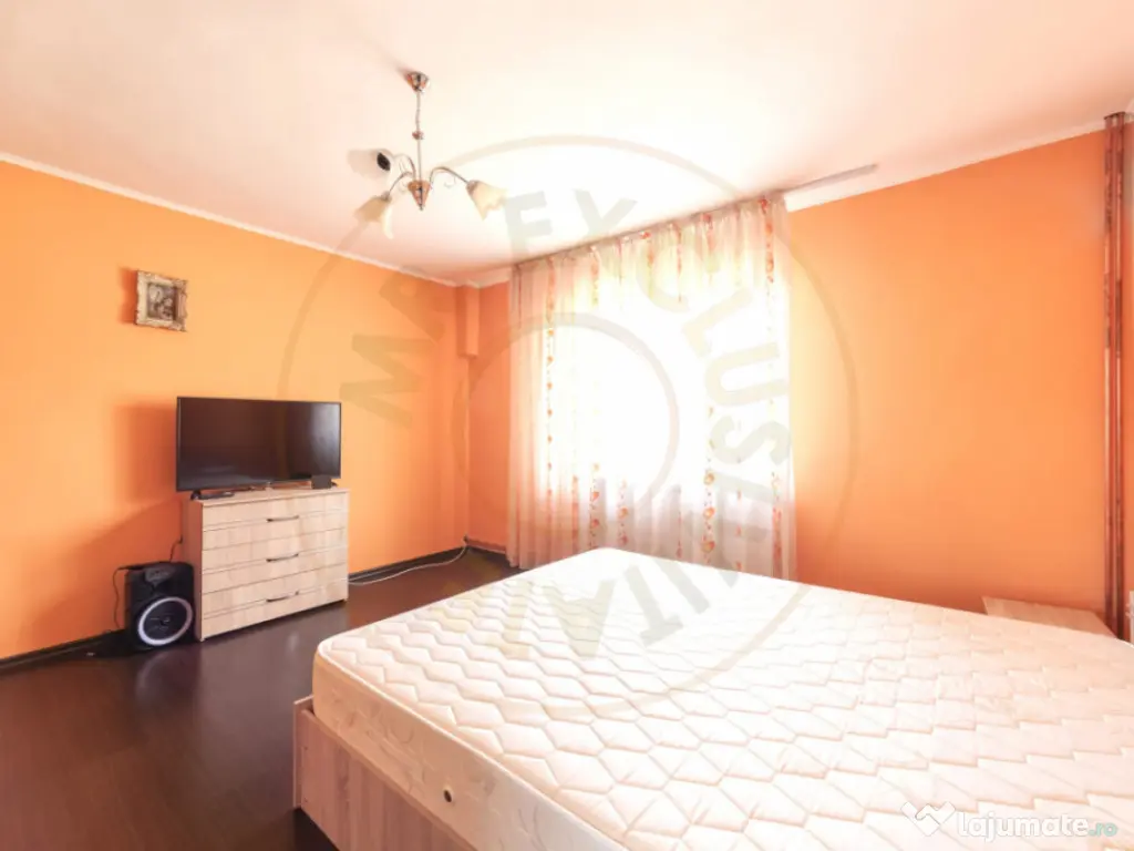 Casă P+1 langa padure cu teren 4.752 mp Cosesti Arges