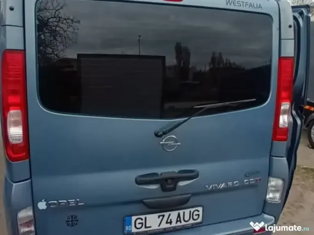Vând Opel Vivaro varianta Westfalia fabricată în Germania